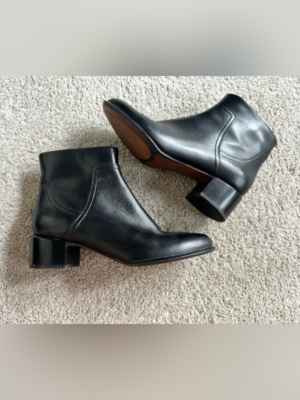 Vionic Kamryn Size 7 Black Leather Ankle Boots Waterproof Side Zip Block Heel